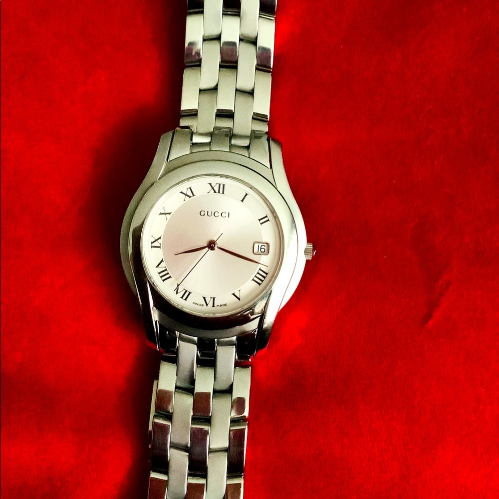 Beautiful Mens GUCCI stainless steel watch 🔥🔥🔥
